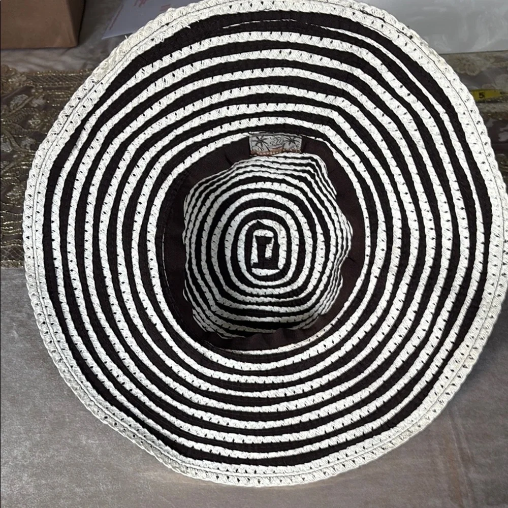 Stylish Brown and White Striped Sun‎ Hat